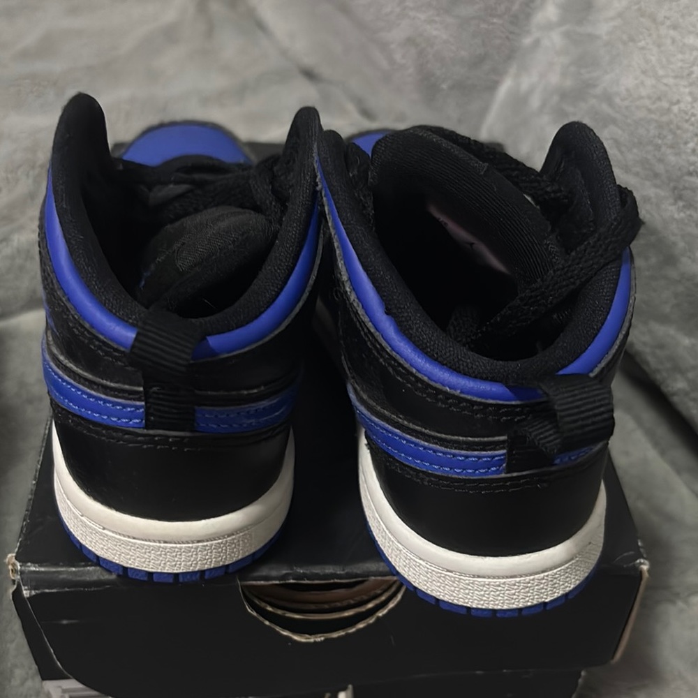Jordan 1 Mid - Picture 5 of 6